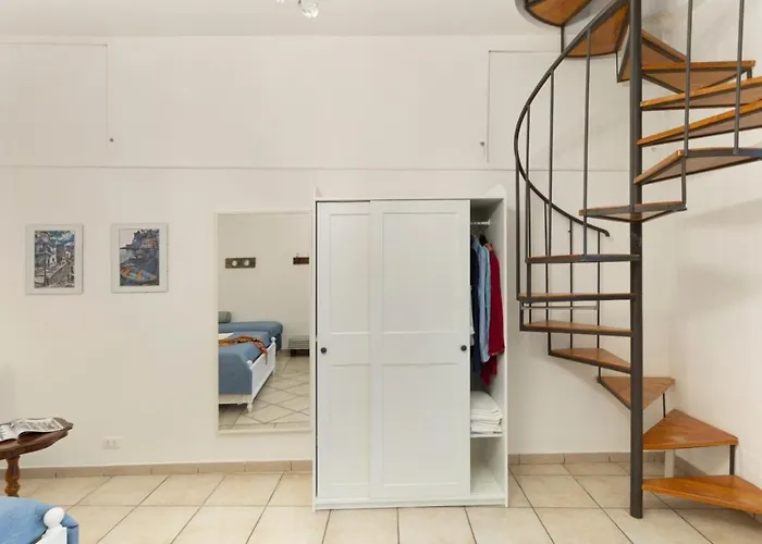 Marine Style In By The Sea *